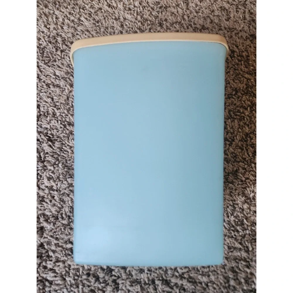 Vintage Tupperware Blue Servalier Canister with Tan Lid 811-11 Made in USA 7.5in
